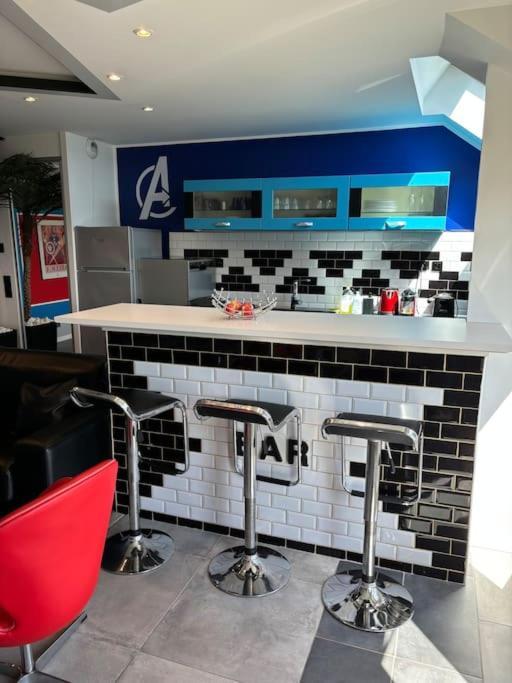 Appartement Disney Avengers, 5 Min Des Parcs Magny-le-Hongre Zewnętrze zdjęcie